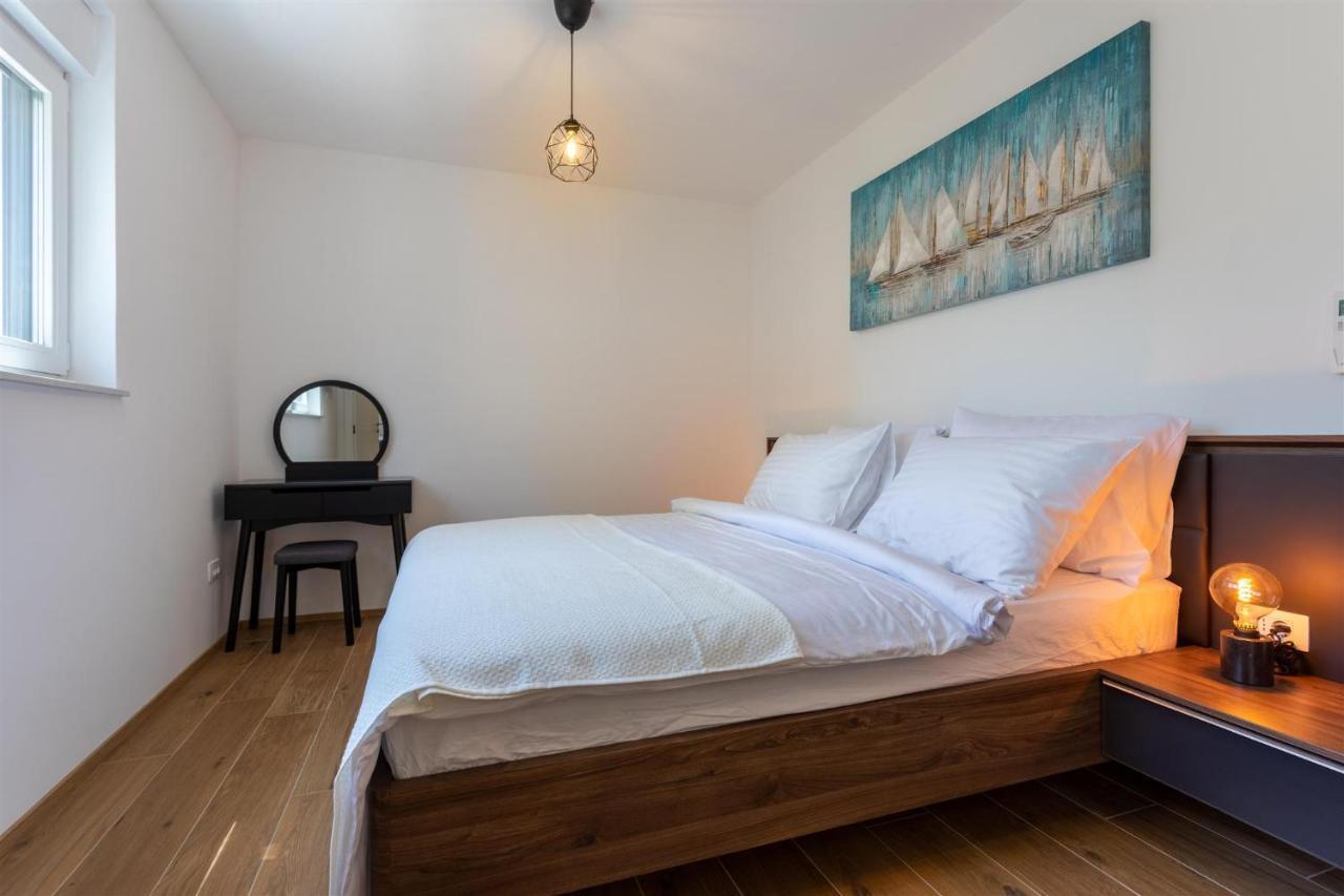 Villa Manhattan Dobrinj Ngoại thất bức ảnh